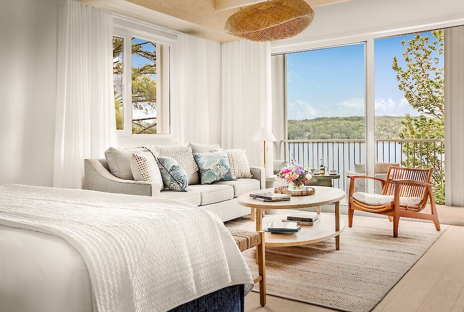 Spacious suite with modern decor, bay window and fireplace