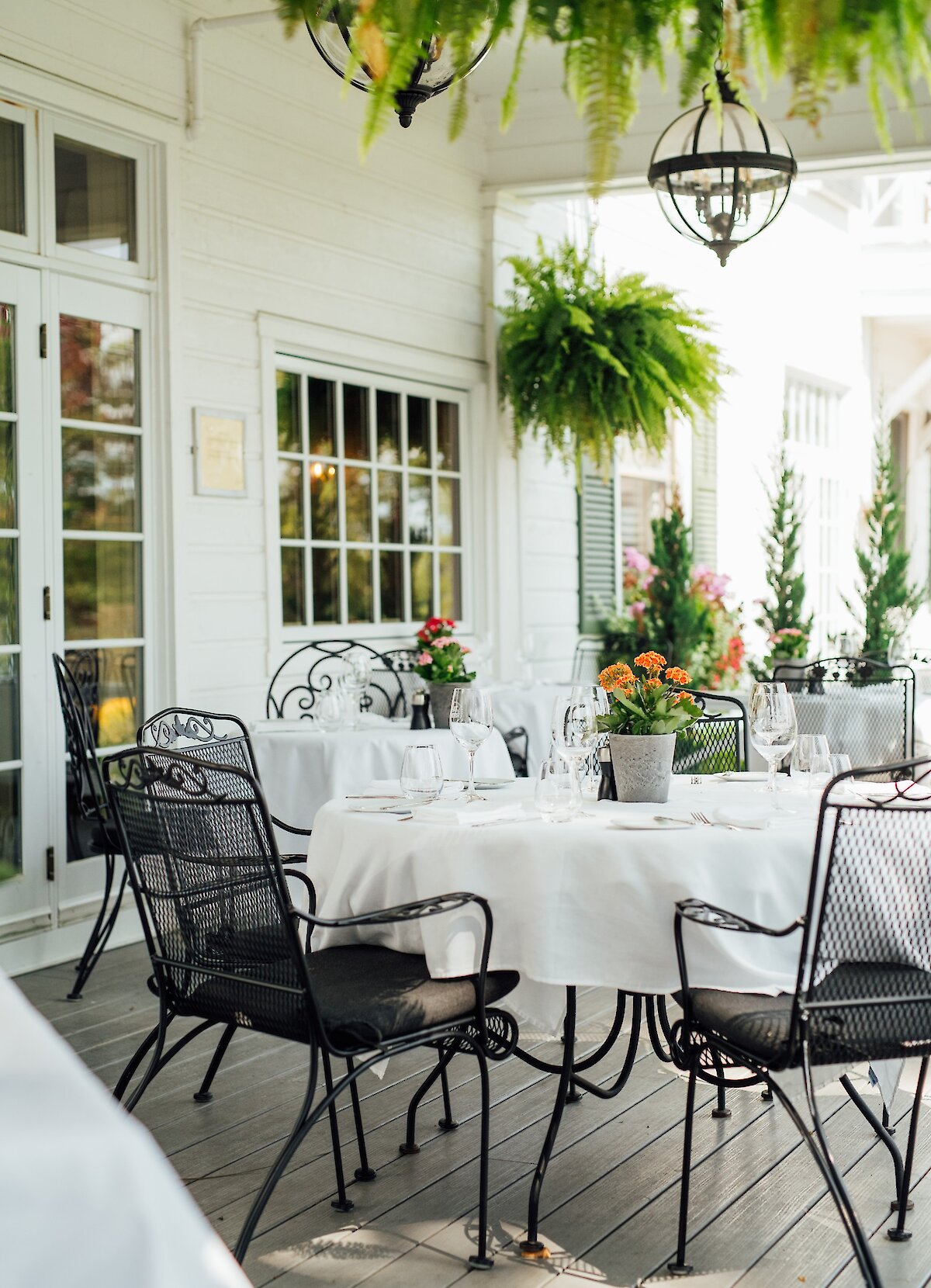 La terrasse du bistro au Manoir Hovey