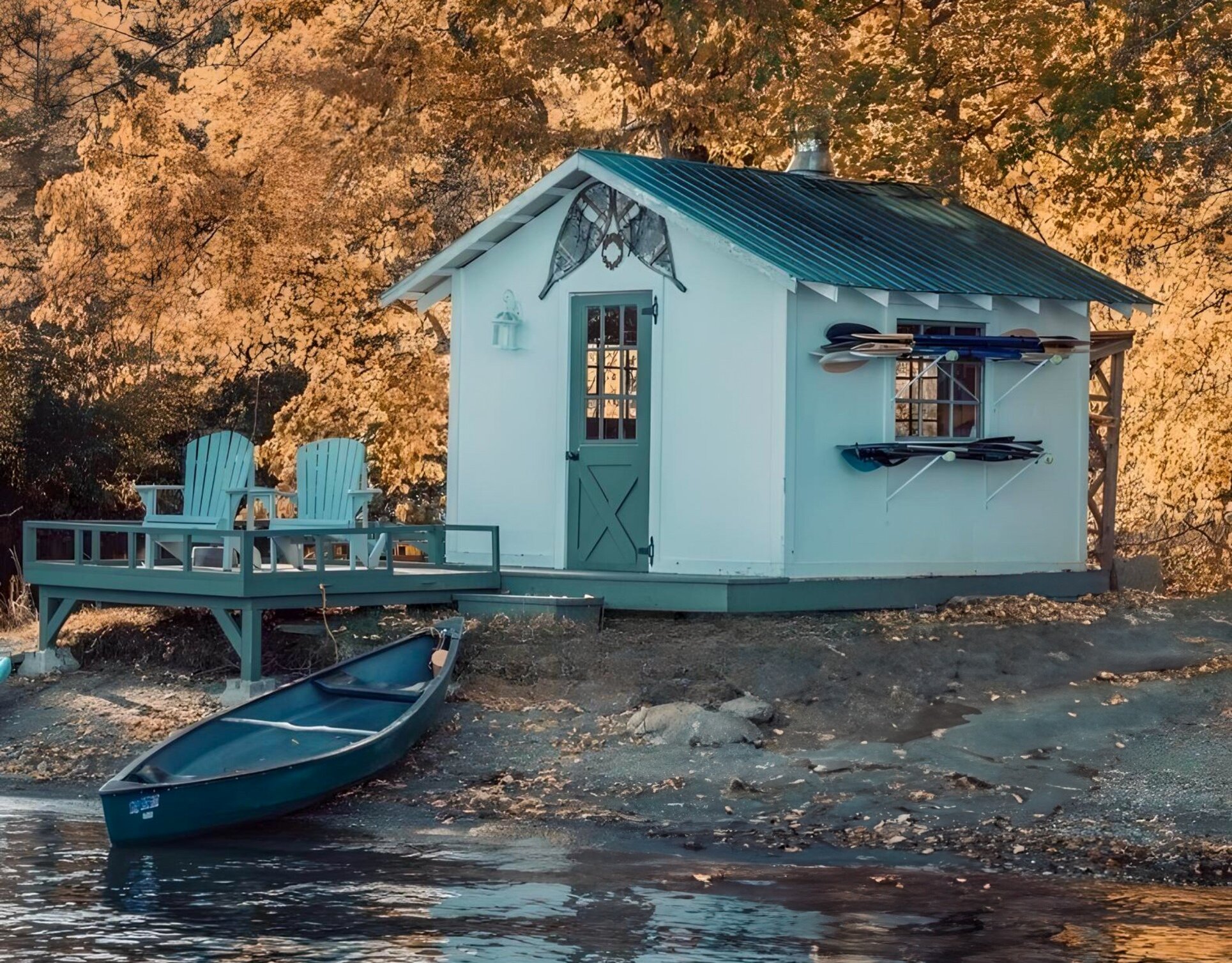 Une petite maison au bord du lac